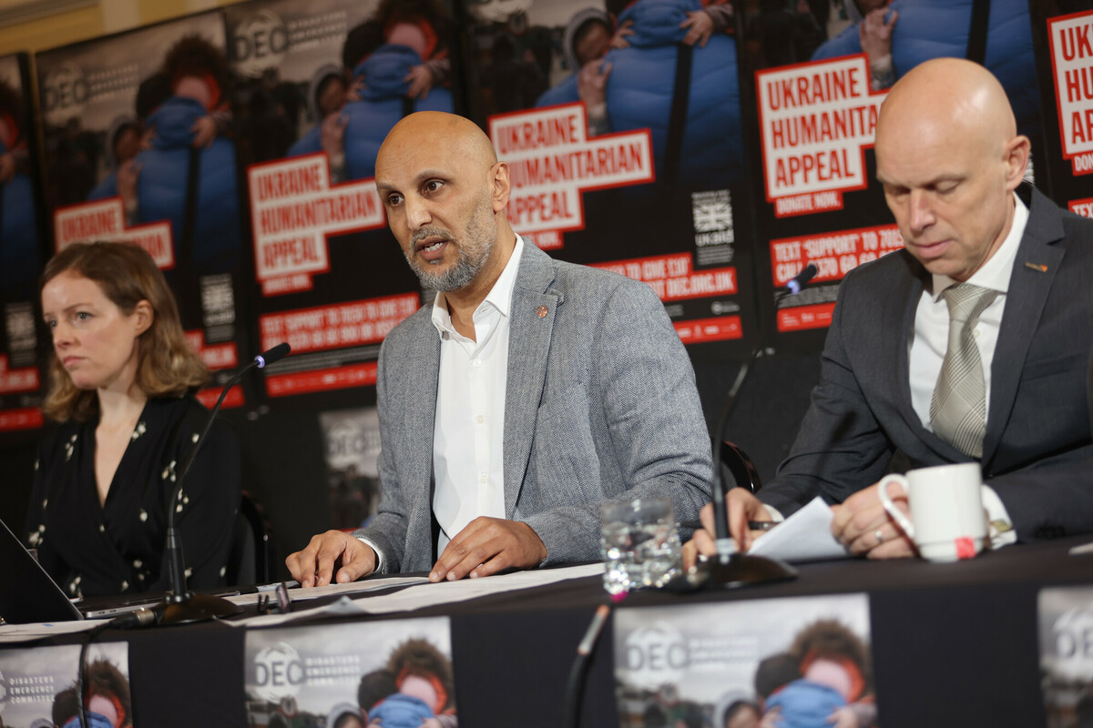 DEC Chief Executive Saleh Saeed launches the DEC Ukraine Humanitarian Appeal at a press conference in London. Image: Andy Hall/DEC