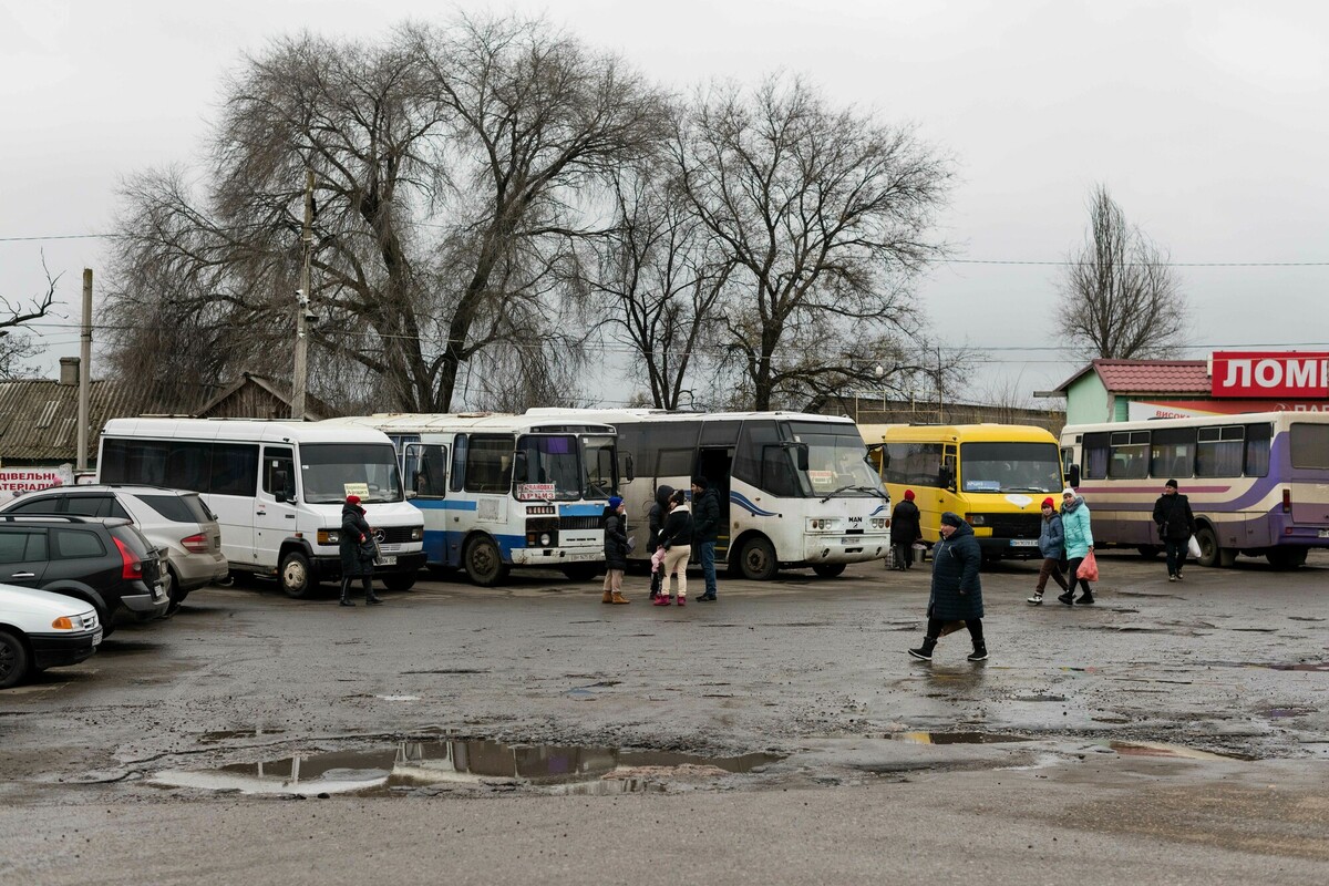 A bus stop in Odesa region, where many people have fled from the east of Ukraine. Image: Maciek Musialek/DEC 